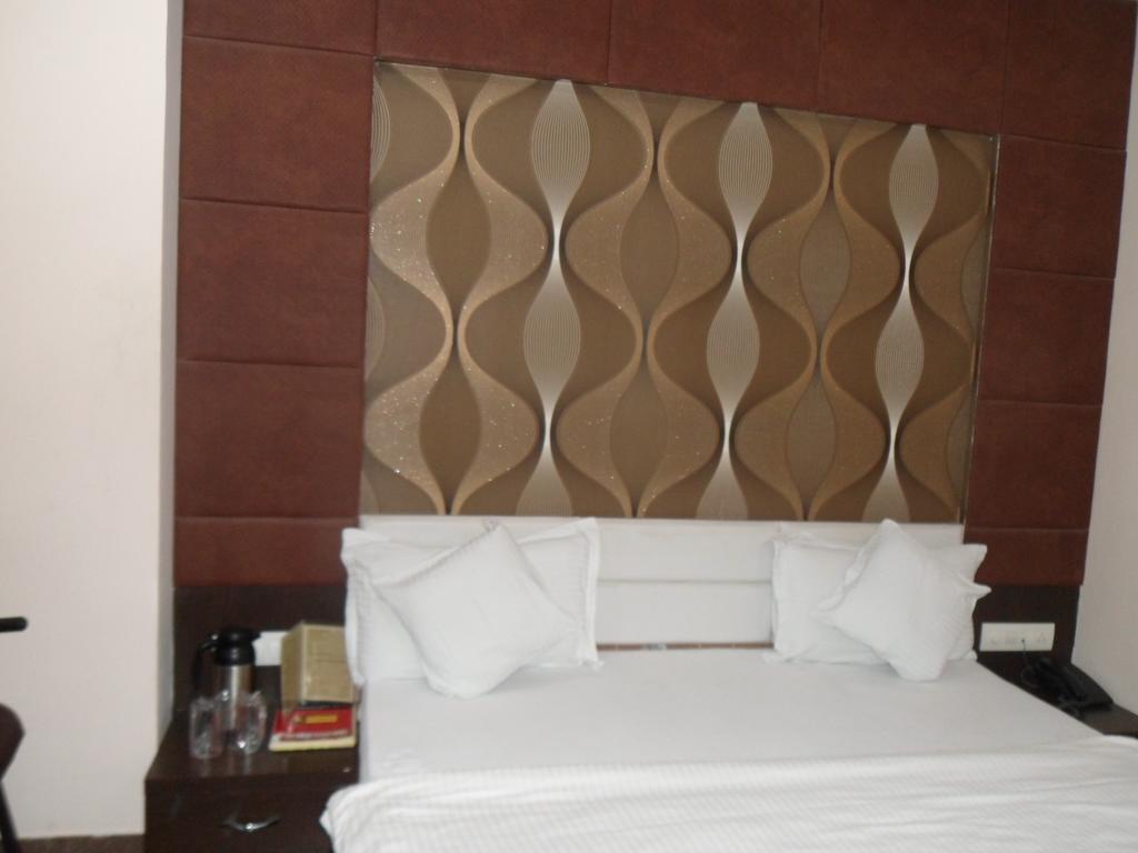 Hotel Silver Plaza Ahmedabad Chambre photo